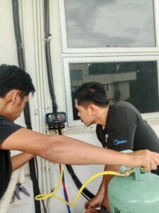 Kerja-kerja pemasangan dan membaik pulih aircond di Hospital Angkatan Tentera Tuanku Mizan