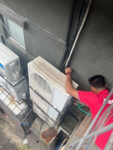 Kerja-kerja membaik pulih dan servis di Arina Hotel Bangi