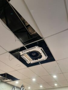 Kerja-kerja pemasangan dan membaik pulih aircond di Hospital Angkatan Tentera Tuanku Mizan