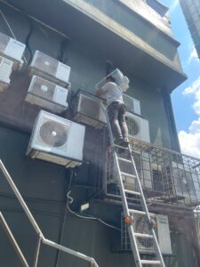 Kerja-kerja membaik pulih dan servis di Arina Hotel Bangi